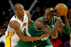 楊毅：09-10黃綠大戰(zhàn)強(qiáng)度是我心中的第一 比賽開始就排山倒海抱摔