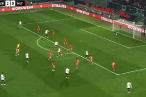 仁迷狂喜比朔夫卡爾德國(guó)U21合砍5球1助 21歲泡芙擔(dān)當(dāng)中場(chǎng)大閘