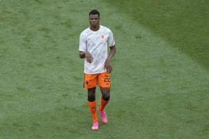 官方：鄧弗里斯因傷離開荷蘭隊訓練營，返回國米