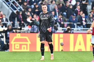 博洛尼亞門將：守門員必須會(huì)撲救 每次射正都丟球腳法再好也沒(méi)用