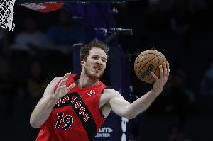 釘脖大帽！珀爾特爾封蓋麥康納上籃 球卡籃脖