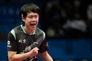 銅牌賽4-1戰(zhàn)勝袁勵岑，北京先農(nóng)壇體校祝賀王楚欽摘銅