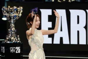 希然分享S15世界賽VLOG：S15多的是你不知道的事 幸福與壓力并行