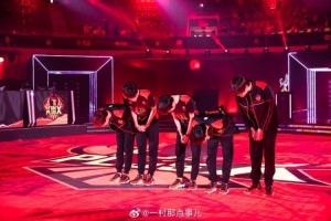 攝影師一村分享19FPX照片：人啊，其實(shí)就是活那么幾個(gè)瞬間