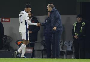 郵報：圖赫爾避免貝林吃二黃很明智，但貝林仍振臂怒目不滿被換下