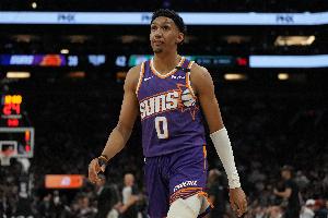 都很炸裂！鄧恩沖筐雙手補(bǔ)扣&約翰遜立馬單臂補(bǔ)扣回應(yīng)