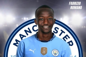 德天空：曼城準(zhǔn)備在冬窗將18歲桑加雷外租，他在U23發(fā)揮出色