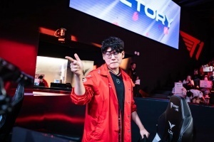 Gumayusi粉絲群留言：大家嚇了一跳吧，我們?cè)谄渌胤叫χ嘁?jiàn)吧