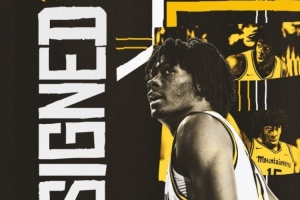 雙向球員！太陽(yáng)官方：球隊(duì)已經(jīng)裁掉前鋒CJ·亨特利