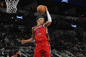 【菜鳥】克尼佩爾費爾斯皆砍24分 科比·桑德斯17分 弗拉格15分