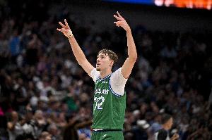 正負(fù)值低至-22！弗拉格半場僅4次出手命中2球 得到6分1籃板