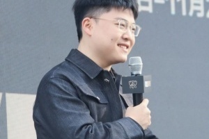 又來(lái)？爆料人：現(xiàn)在四個(gè)隊(duì)搶三個(gè)AD，Uzi回歸的可能性是越來(lái)越大了