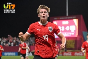 U17世界杯1/8決賽英格蘭0-4慘敗奧地利，后者1/4決賽對(duì)陣日本