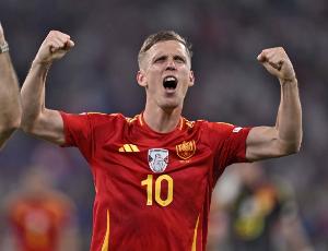 在職業(yè)生涯中，奧爾莫為俱樂部和國家隊(duì)已經(jīng)總計(jì)打進(jìn)90粒進(jìn)球