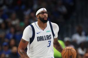 合同3年1.7537億~哪個(gè)隊(duì)接手？名記：獨(dú)行俠將探索濃眉的交易市場(chǎng)