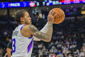 防守在哪里？基昂特·喬治半場15中9砍下23分 轟中5記三分很輕松