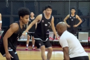 球員：教練我想打球！  ?主教練：我也想！