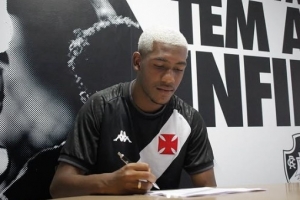 法爾克：拜仁球探關(guān)注南美市場，考察19歲邊鋒拉揚、19歲邊衛(wèi)索薩