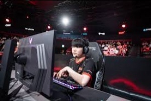 冠軍中單淪落到輪換？韓媒：Scout簽約一年，將與Calix競爭首發(fā)位置