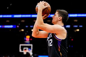 場(chǎng)均10.5分4.1板5.1助！吉萊斯皮：我希望能長(zhǎng)期留在太陽