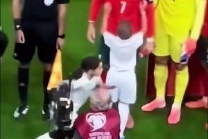 全場(chǎng)歡呼！上田綺世賽后采訪：目標(biāo)是世界杯冠軍，我們正在努力！