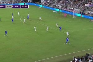 秀兒！梅西腳后跟助攻勞塔羅破門，進(jìn)球后塔羅深情擁抱梅西