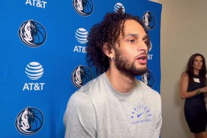 在湖人曾是冠軍教頭！獨(dú)行俠內(nèi)部訓(xùn)練，助教沃格爾發(fā)表講話