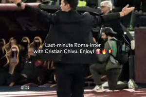 藍(lán)黑軍團(tuán)榮幸成為背景板！十五年前的今天，貝爾完成“大圣下凡”