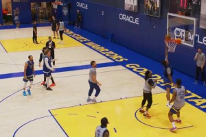 勇士新秀威爾-理查德訓(xùn)練中一記漂亮順下，巴特勒和科爾贊不絕口