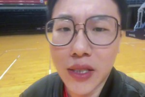 今天被打爆了！此前網(wǎng)紅大史談?wù)l天賦高：文班拿什么去和濃眉比