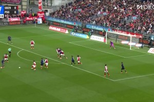 巴黎1-0輕松領先！阿什拉夫禁區(qū)墊射破門首開記錄