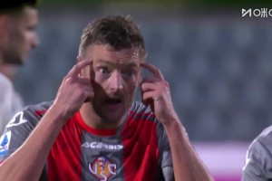 老兵不死！38歲瓦爾迪穿10號(hào)攻入意甲首球 激動(dòng)連續(xù)空翻慶祝