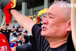 淚目！泉州亞新降級(jí)，幾個(gè)純爺們留下傷心的淚水