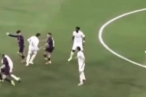 巴爾韋德的暴怒有點(diǎn)嚇到費(fèi)爾明了