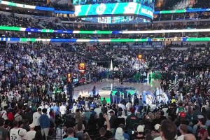 MVP！獨行俠主場居然有這么多的SGA球迷，不停為他歡呼