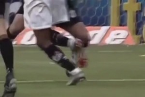 17歲的羅比尼奧成名之作！瘋狂連踩8次單車獲得單車少年稱號(hào)！