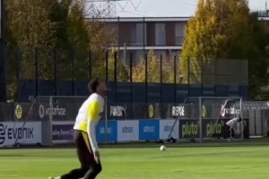 隊危速歸！一起欣賞赫拉芬貝赫的凌空傳球！絕對的大師級！