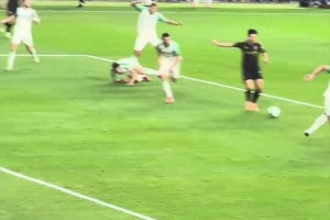 對手挑釁孫興慜：你不行了，我可以單防你！隨后被過個干凈