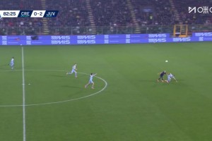 老兵一往無前！瓦爾迪扛翻加蒂殺入禁區(qū)低射攻破尤文！