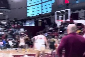 河升鎮(zhèn)此前做客綜藝：和姚明哥比賽時(shí)被打碎三顆牙齒，比賽還慘敗