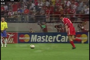 從從容容??當年世界杯邵佳一vs巴西瀟灑轉(zhuǎn)身拉球過人