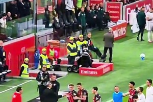 阿萊格里是如何保護球員的？