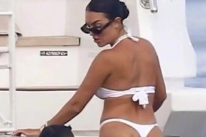 紅牌罰下！大庭廣眾之下C羅對喬治娜上演手球