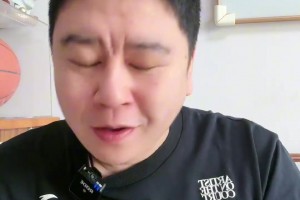 你還欠雷霆幾個絕殺！阿布里內(nèi)斯的球衣被退役！