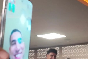 因傷缺陣的阿什拉夫，與摩洛哥隊友們進行了視頻通話