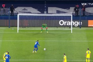 藝高人膽大！奧利塞造點，姆巴佩主罰勺子點球命中！