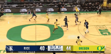 第四次出手還是沒(méi)進(jìn)！林葳點(diǎn)飛防守突破上籃受干擾偏出